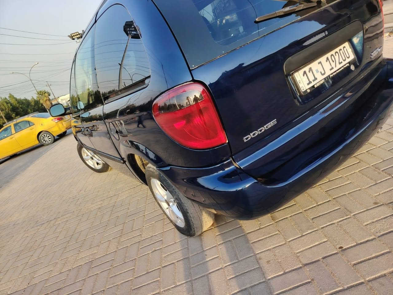 سلام عليكم
دوج كرفان بترا2005
محرك 3300مال حاويه
كيراوتو حاويه
منظومة تبريد جديده
صدر خلفي امامي نظيف 
تخم تاير نظيف
داخل نظيف 
كشتات دوشمه جديده
صبغ عام لجماليه
سياره جاهزه ترايك بصره 
رقم بغداد الدولي باسمي 
هزه جديده
تحويل ثاني يوم 
مكان لسياره دوره 
السعر 73وبيها مجال بسيط
***********
***********
