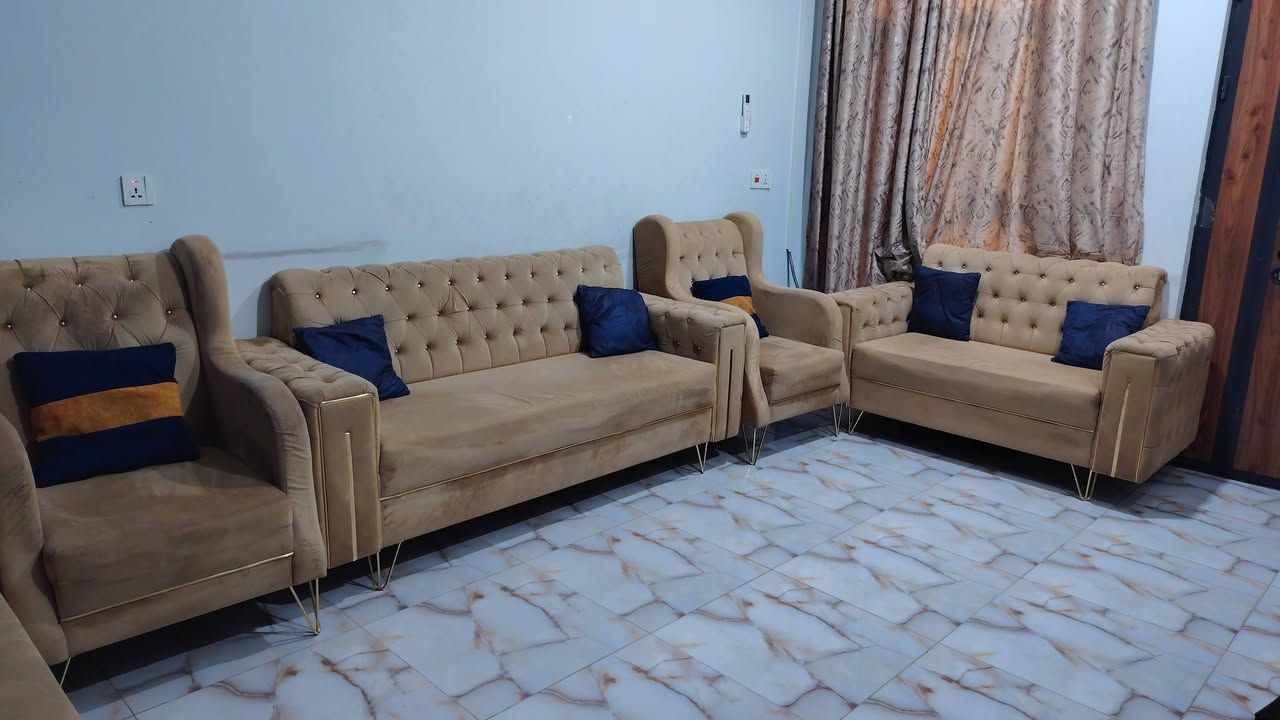 قنفات للبيع عشرة مقاعد ب400 وبي مجال بغداد الشعب الثعالبة


**إذا كنت صاحب هذا الإعلان وتريد حذفه لأي سبب، رجاءا أرسل رسالة إلى الدعم الفني**