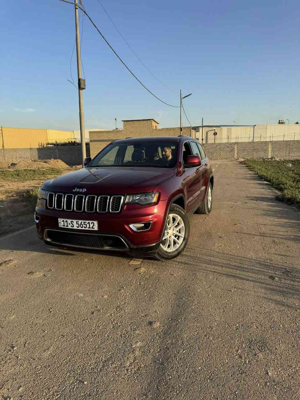 اسلام عليكم  اخوان جيب لاريدو للبيع 
وارد امريكي صور الحادث بالمنشور صبغ بنيد وجاملغ وجزء بسيط من باب عكس السائق
رقم بغداد 
السيارة جاهزه وبدون اي نقص كير ومكينه كفاله 
ماشيه 50 الف 
السعر 215 وبيها مجال بسيط 
مكاني بغداد 
***********
