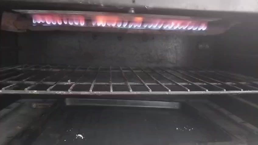 السلام عليكم طباخ للبيع ب 200 وبي مجال مكان بغداد شهداء لبياع


**إذا كنت صاحب هذا الإعلان وتريد حذفه لأي سبب، رجاءا أرسل رسالة إلى الدعم الفني**