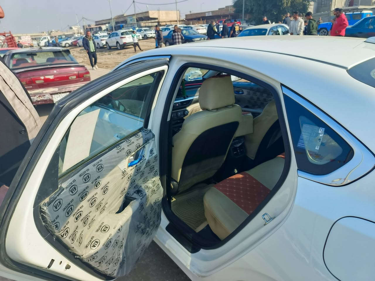 سيراتو ٢٣محرك الفين فول فتحه حساسات. االمري شفط. دوشمه كامله.شاشة كبيره. سيارة كفاله عامه مال بيت ماشيه ٣٦الف.السعر.١٨٣.وشكرا.***********.وتساب.فقط
