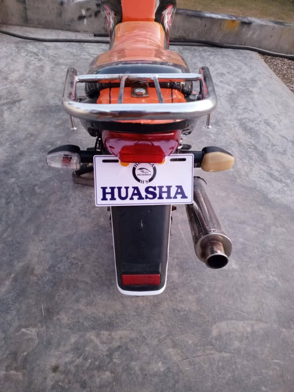 ياالله دراجه هيوشه للبيع موديل2023السعر800وبي مجال اوراق منفيس محرك ما ممدود عليه صبانه المكان الرمادي الجزيره البريشه هاذ رقمي للتواصل *********** مو شراي لا تعبني ولا اتعبك
