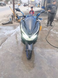 دراجة pcx جيل الثالث كفاله عامه كفرات بلادية  تخم تاير جديد ماشيه 50 ح...