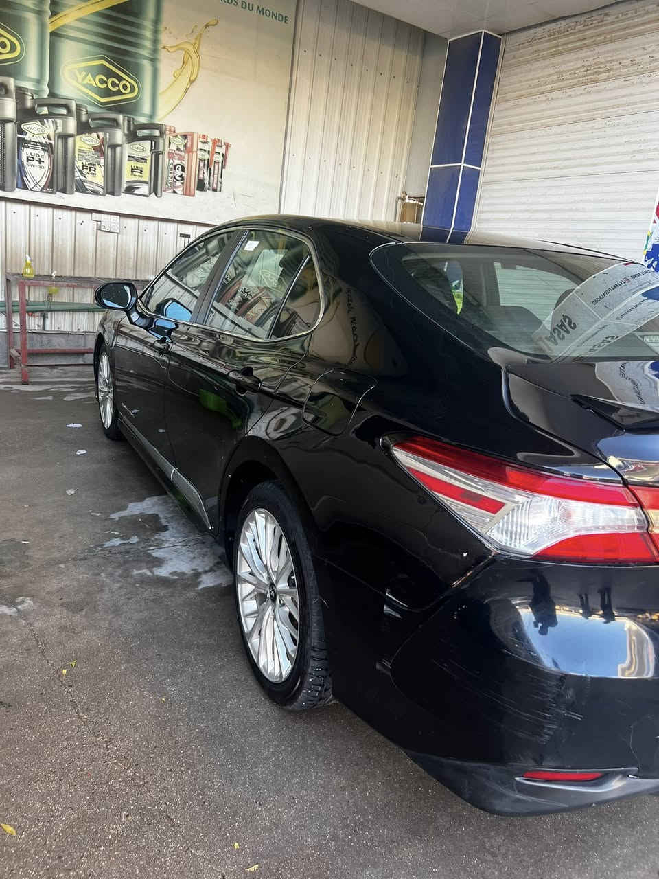 للبيع: تويوتا كامري 2018 – فئة LE
🔹 الممشى: 175 ألف كم
🔹 الوارد: أمريكي
🔹 الرقم: أربيل – سنوية مجددة
🔹 المواصفات: LE (شاشة، كاميرا خلفية، تحكم ستيرن، مثبت سرعة – حسب التجهيز)
🔹 الملاحظات:
 • حادث خلفي (صور الحادث موجودة)
 • ملاحظات بالبدي

💰 السعر: 160 ورقة وبيها مجال
📍 الموقع: البصرة
📞 الاتصال/واتساب: ***********
