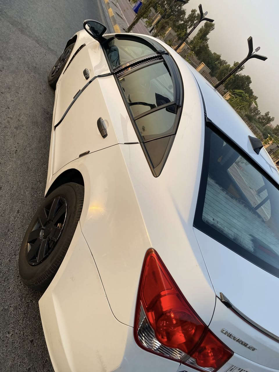 شوفليت كروز 2013
نص فول محرك 18مرغوب 
بونيد صبغ وبيها ملاحظات خفيفة سياره كامله بدون اي نقص
السعر 85$ 
***********
