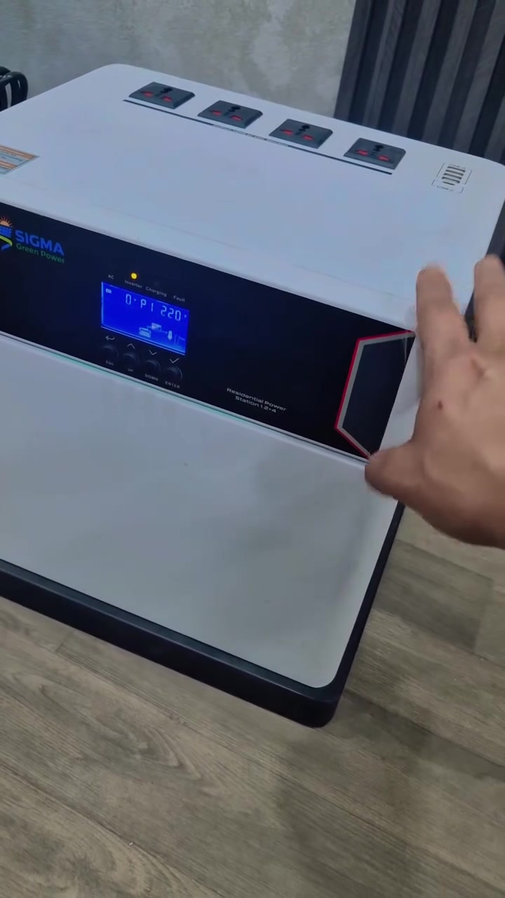حل متكامل للطاقة المنزلية من Sigma Green Power
وفر كهرباء مستقرة وراحة أكبر مع جهاز RPS 1.2KW + بطارية 4.02KWh المدمج، الذي يجمع الانفيرتر والبطارية ومنظم الشحن الشمسي في جهاز واحد.
✅ بطارية LiFePO4 طويلة العمر
✅ MPPT مدمج لرفع كفاءة الشحن الشمسي
✅ تصميم أنيق وسهل التركيب
✅ حماية متكاملة وأداء موثوق
✅ مناسب للمنازل والمكاتب والمحال التجارية الصغيرة
📞 للاستفسار والحجز تواصل معنا الآن
***********
***********
شركة الإشعاع الشمسي للطاقة الشمسية
#الطاقة_الشمسية #Sigma #Solar_Energy #الإشعاع_الشمسي #بطاريات_ليثيوم #انفيرتر_هجين #طاقة_نظيفة

