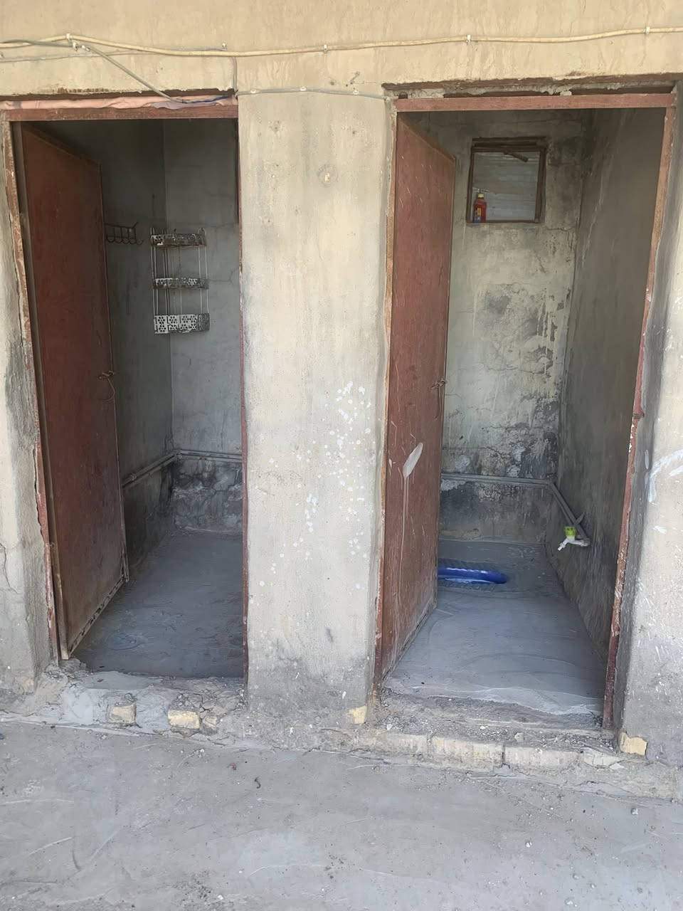 مشتمل للايجار مال نفرين يبعد عن مستشفى التركي مسافه قليله  كامل مكمل مابيه اي نقص تبليط من بابك لباب مستشفى التركي  تجي وشوف بعينك -***********
