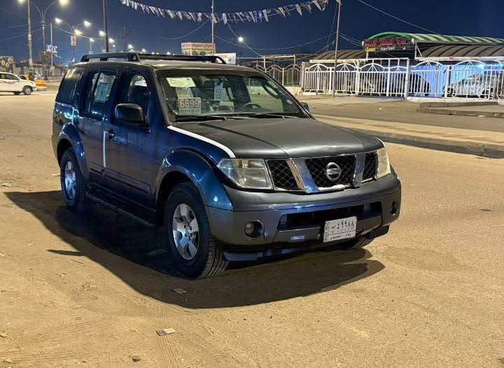 نيسان بافندر موديل 2007 رقم بغداد سنويه جديده مشروع وطني سياره وارد امريكي حادثها باب سايق معمر وبيه البنيد جارد وصبغته لباقي كفاله سياره جاهزه كير مكينه حداديه تخم تاير غاز بانزين سبعه راكب سياره مال جناي سعر 82 وبيها مجال بسيط *********** المجر الكعبي, ميسان
