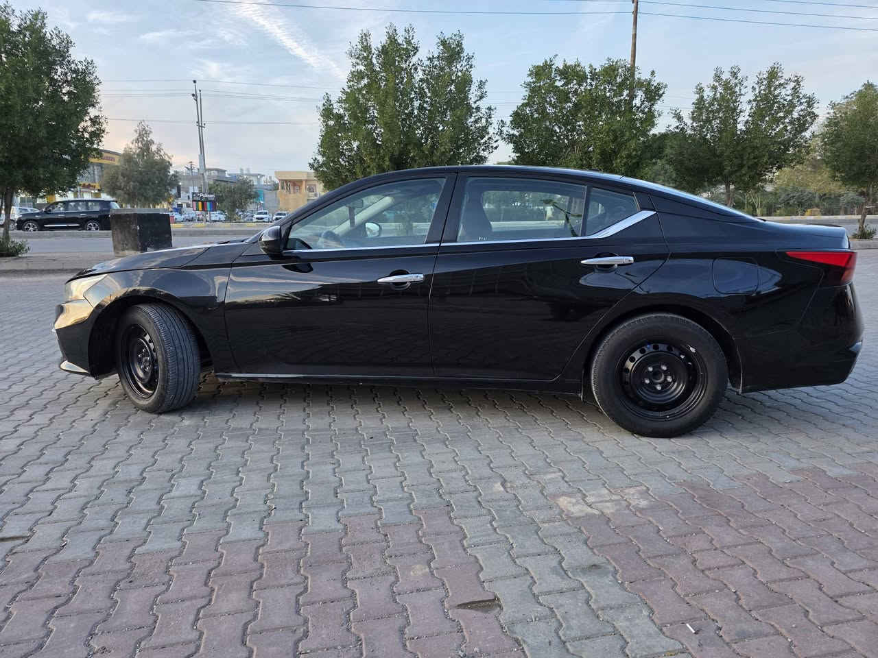 نيسان التيما 2020 مواصفاتها S 
   (((( سعرها 142 وبي محال بسيط )))
حادثها 《《جالمرلغ صبغ وشبر بلباب سايق مثل ما واضح بالسونار 》》
المواصفات:   (( ماشية 120 الف )) 
بصمة تشغيل / بابين بصمة / تشغيل عن بعد،/كوشن كهرباء / شاشة وكاميرة / تحديد سرعة، سكان فوليم / تراكشن / تايرات حساسات 
السيارة  حلوة ونظيفة بدون أي عيب
الرقم  اربيل وسنوية جديد شرط تحويل وغلامات 

العنوان ديالى خانقين // هـ ***********
