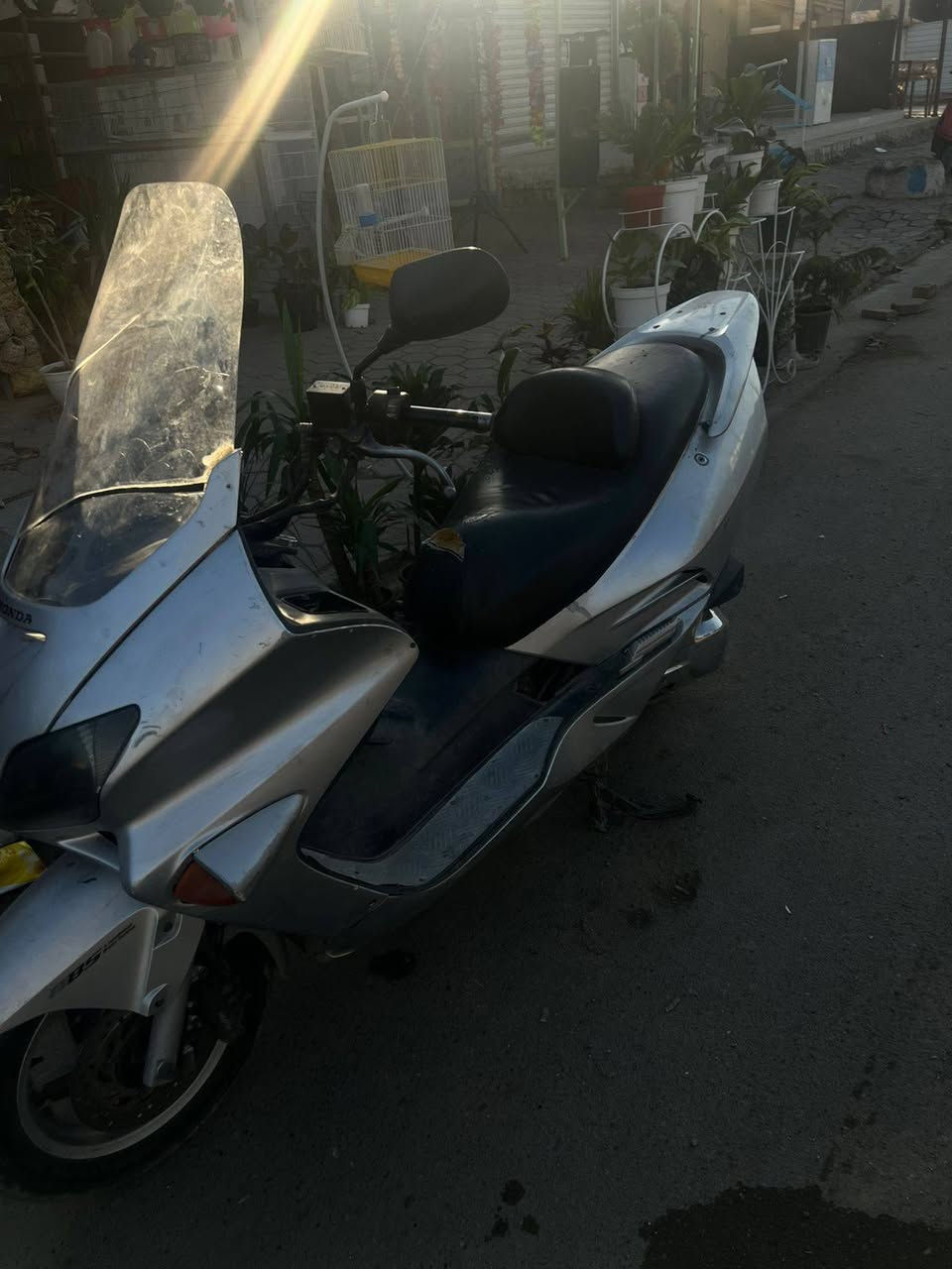 السلام عليكم دراجه فورزه ٠/٦ للبيع كامله تشغل وتطلع مستعجل عل بيعتها600بيها مجال (العنوان بغداد المحموديه) ***********/***********0
