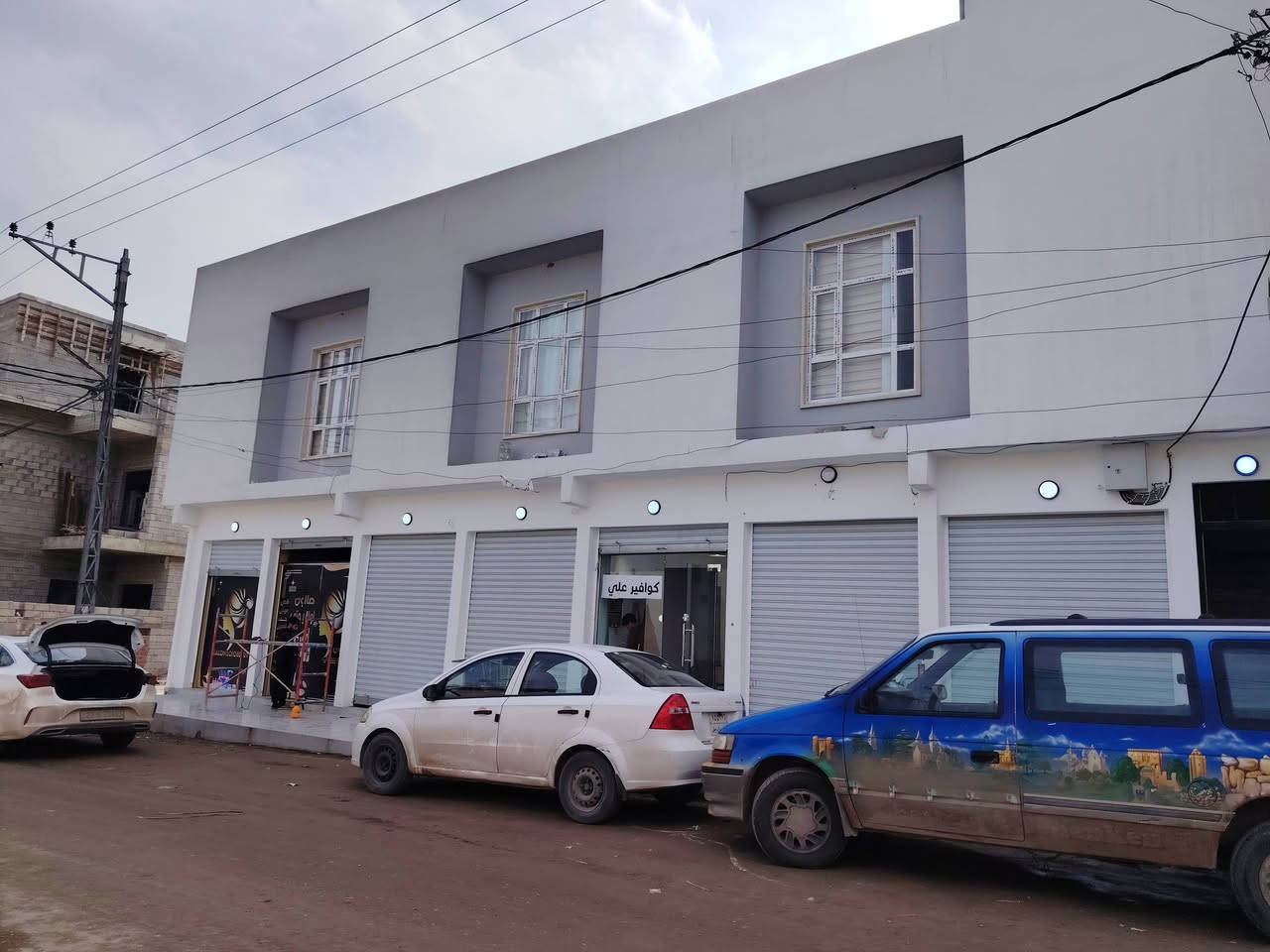 محلات للايجار
الكندي الثانيه 
شارع 15
مقابل مولده الجود
للاستفسار 
***********
