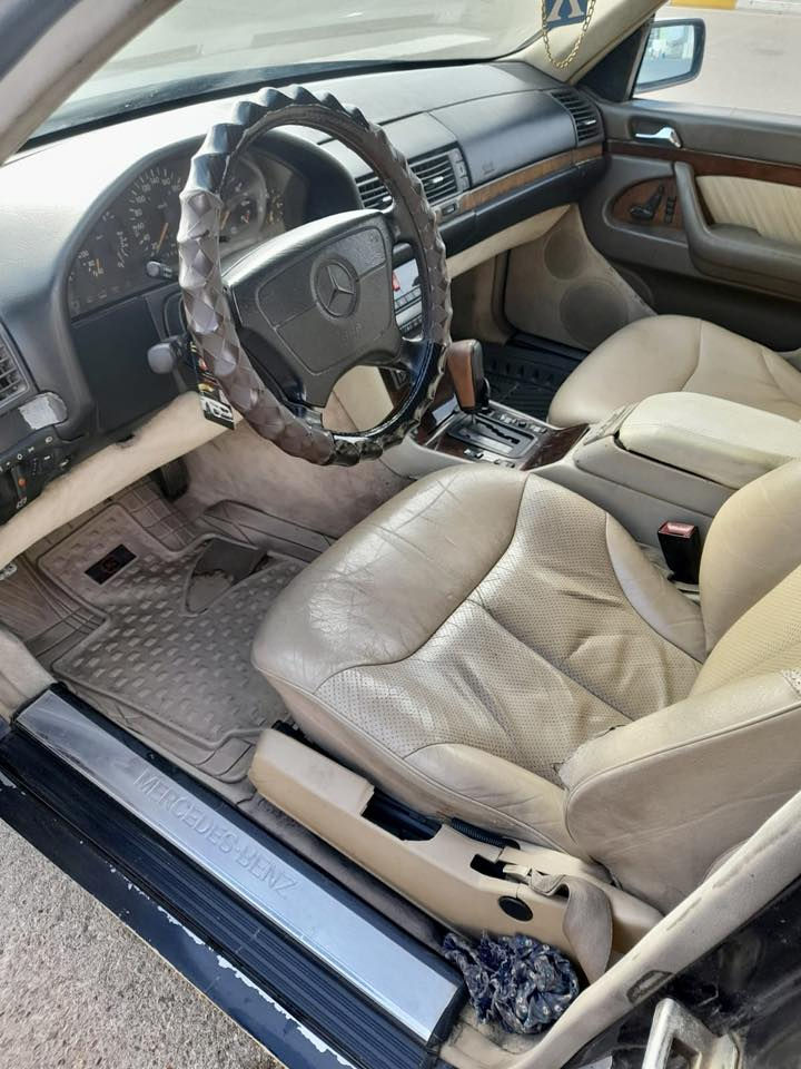 #مكلف والله بالنشر…(سيارة خالي)
السلام عليكم ورحمة الله تعالى من رخصة الآدمن وأعضاء الگروب المحترمين..
#للبيع مرسيدس شبح موديل 1992
لون اسود رقم بغداد بأسمي لغاية 2029 هزه جديده
صدر امامي وخلفي وتخم تاير وباتري كله جديد
التبريد جيد جداً الداخل نظيف جداً 
#مكاني مجمع بسمايه السكني
#السعر 68$ وبيها مجال
#رقم الهاتف *********** (الحاج)ابوعمار
#ملاحظه مهمه جداً نقص السياره(السنترلوك عاطل+السلايد عاطل) والهاتف بي واتساب للاستفسار اعتذر منكم لان ما متواجد ع الفيس والسياره لخالي تريد افهم منه مباشر🙏
