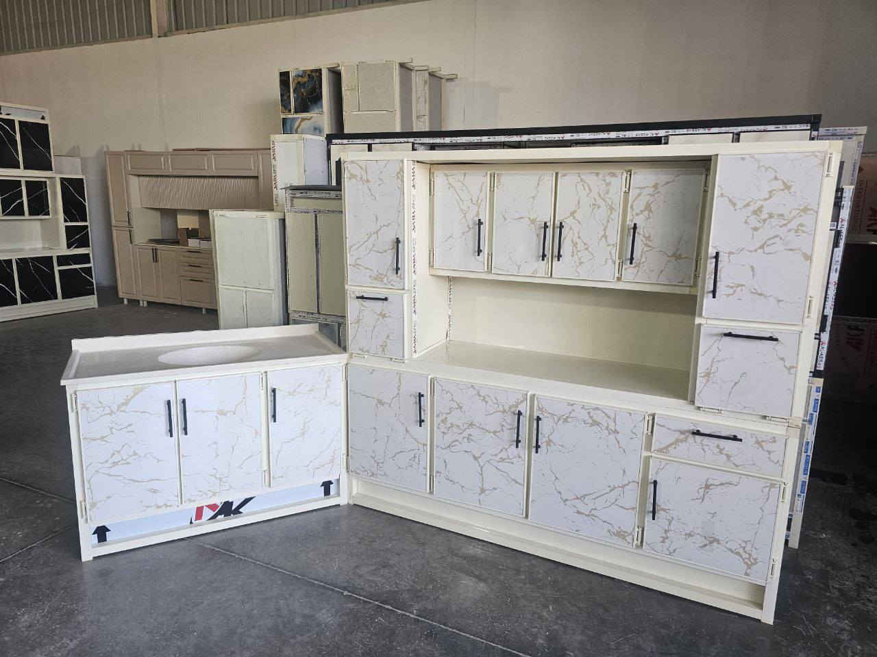 تخفيضات///السعر فقط ب300 الف 
    
#كاونتر مترين  ارضي وملحق ديكور حجل ثابت  مع سنك (متر و20 )مرمر 

سقف الارضي مبطن MDF

#الاستلام على. الفحص

خدمة توصيل كافة المحافظات 

مركز مناطق  بغداد مجانا التوصيل 

#للمزيد من الاستفسار والحجز مراسلة الصفحة


**إذا كنت صاحب هذا الإعلان وتريد حذفه لأي سبب، رجاءا أرسل رسالة إلى الدعم الفني**