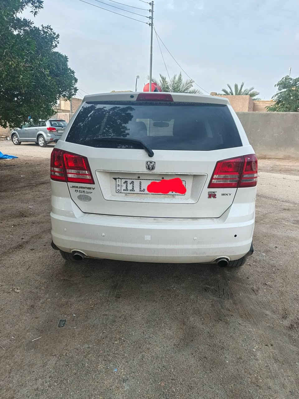 السلام عليكم
(بيع ومراوس حسب القناعه) 
دوج جورني 2009 
امريكي حادثها الجاملغ الامامي العكس السايق رقم انكليزي بغداد  
السياره جهازه من كلشي حداديه تخم تاير لايت زنون فول موصفات بنوراما مرء معتم للضوء العالي، تبريد، وغيرها موصفات هوايه السياره بالعماره، 
رايدها(مراوس حسب القناعه / وبيع)

صاحب السياره   ‏‪***********‬‏
