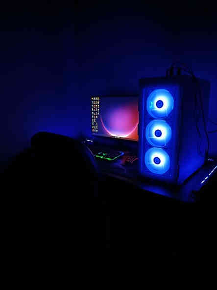 السلام عليكم بي سي للبيع السعر 1.100.000 بي مجال مكاني بابل
***********
