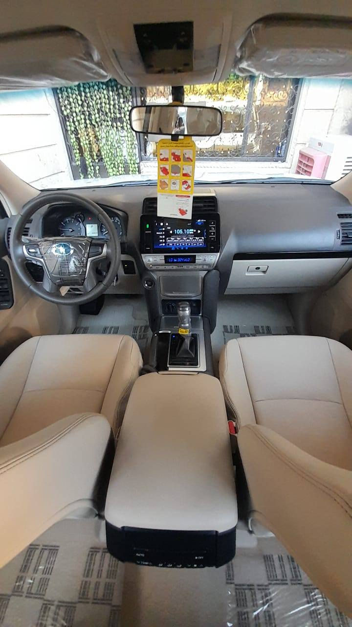 السلام عليكم برادو موديل 2021 رقم بغداد فئة TXS مدنايت اصليه وكالة ساس ماشيه 70 ألف  مكفوله كفاله عامه موصفات فول واحد ع واحد رقم التلفون
***********
