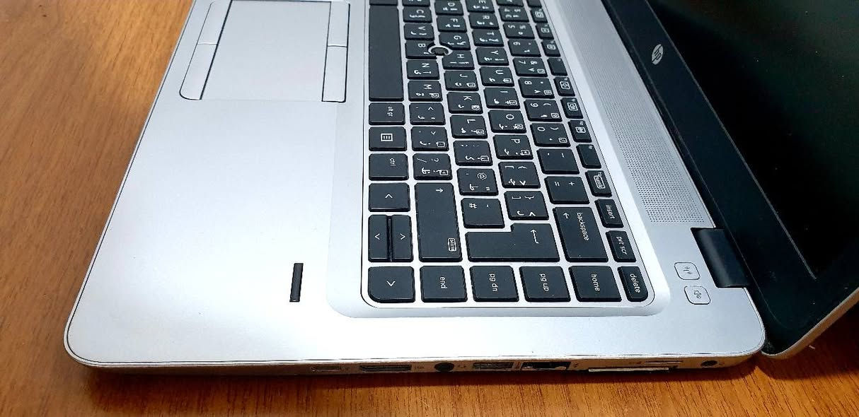 hp Elitebook core i7 الجيل الرابع
الرام 8G الهارد 120ssd حجم الشاشة 14FHD 
البطارية نص ساعة السعر 135 الف المكان بعقوبة


**إذا كنت صاحب هذا الإعلان وتريد حذفه لأي سبب، رجاءا أرسل رسالة إلى الدعم الفني**