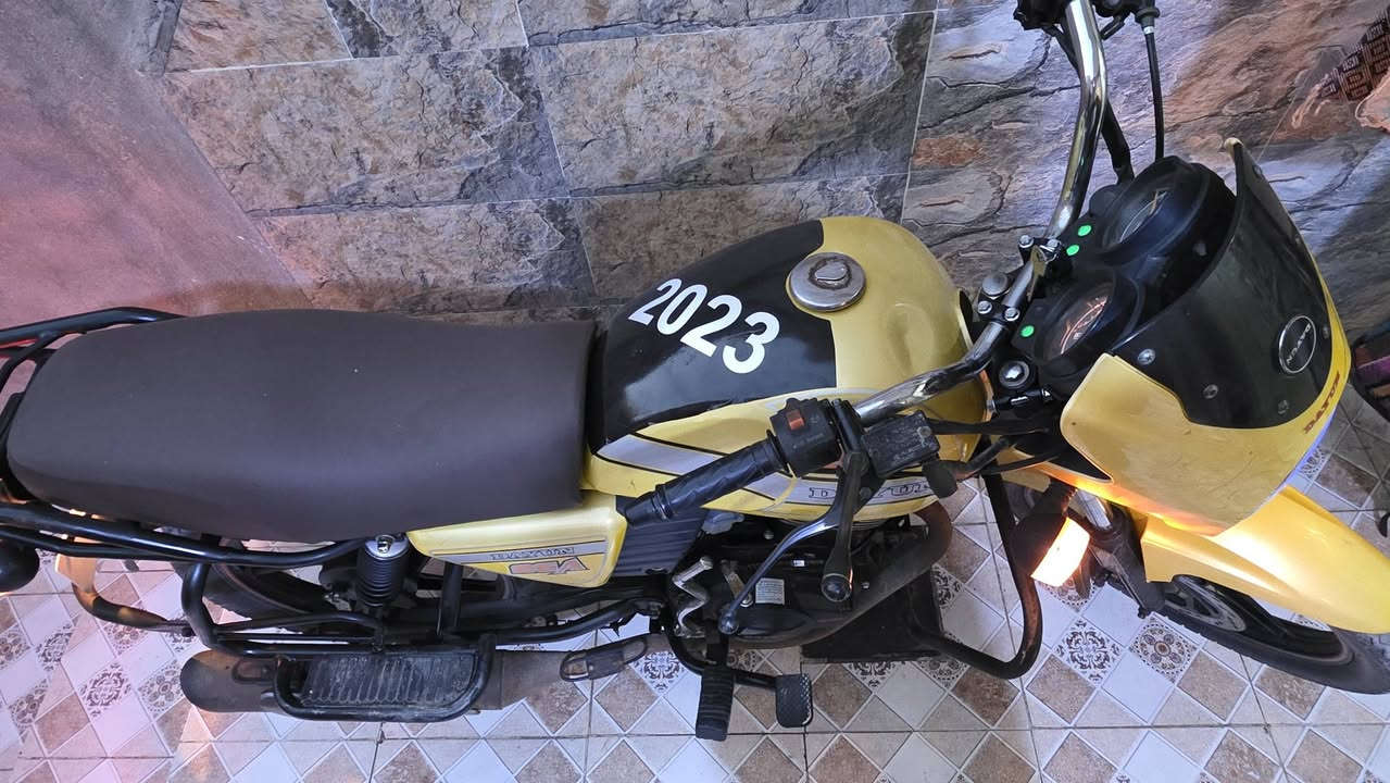 دايوان 2023 اوراق 
نضيفه ما مفتوحه 
***********
سعر 1650قابل للتفاوض
