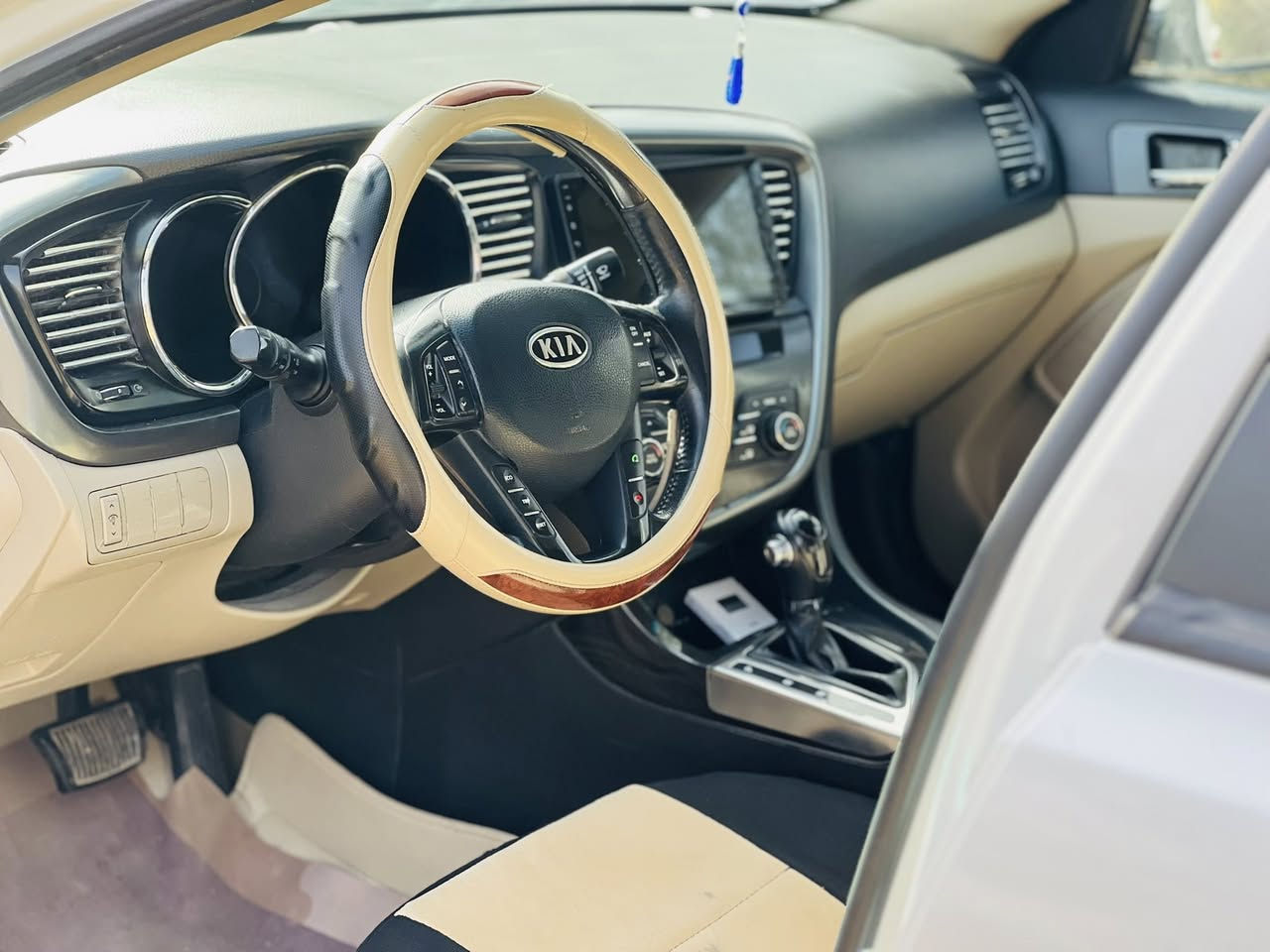 ابتيمه موديل 2012
وارد خليجي رقم واسط 

سياره جديده بمعنا الكلمه 

السعر 125 وبيها مجال قليل 

الاستفسار اكثر الاتصال ب رقم 

***********
