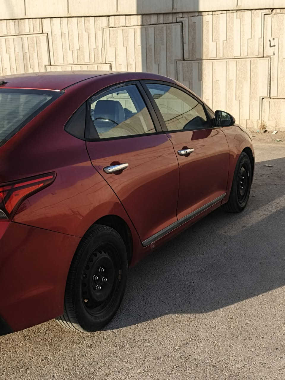 السلام عليكم سياره اكسنت موديل 2019 امريكي حادث امامي ثلاث قطع بدون تبديل صيغ البنيد والجمالغ جهت العبري شبر بارد وجاملغ جهت سايق بي بارد شويه راجع على الباب مكدار شبر سياره بدون نواقص باسمي شرط رقم بابل سنويه 2030
مكانه حله دوشمه كامله *********** السعر 108 و بيه مجال
