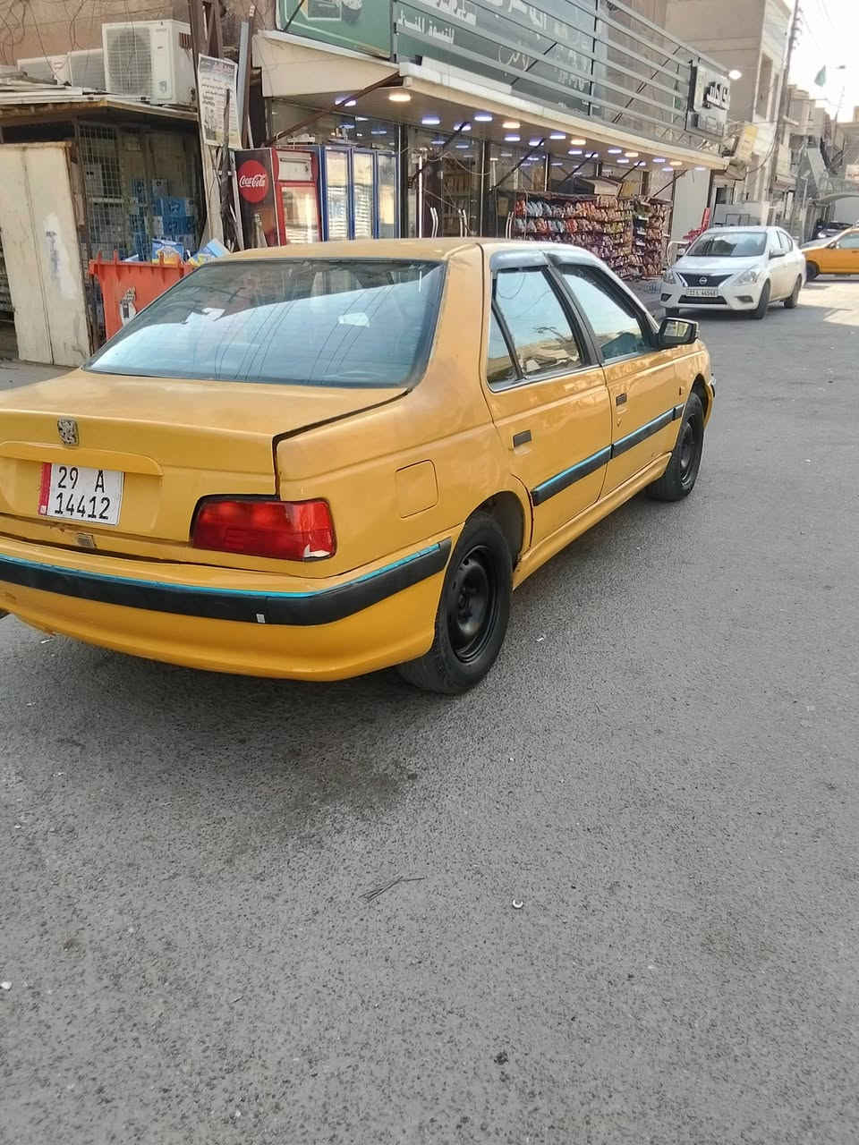 السلام عليكم
بيجو بارص موديل 2015 تحويل مباشر
مصفره هيئه غرامات 
السياره كير ومكينه مكفوله
صدر جديد بور جديد تخم تأير جديد دبلات اربعه جدد
غرفه جديده كهربائيات كله شغاله سنتر لوك شغال
سياره كبل للشارع ما عايزه اي شي 
مكاني بغداد البلديات
السعر 24
هاتف ***********
