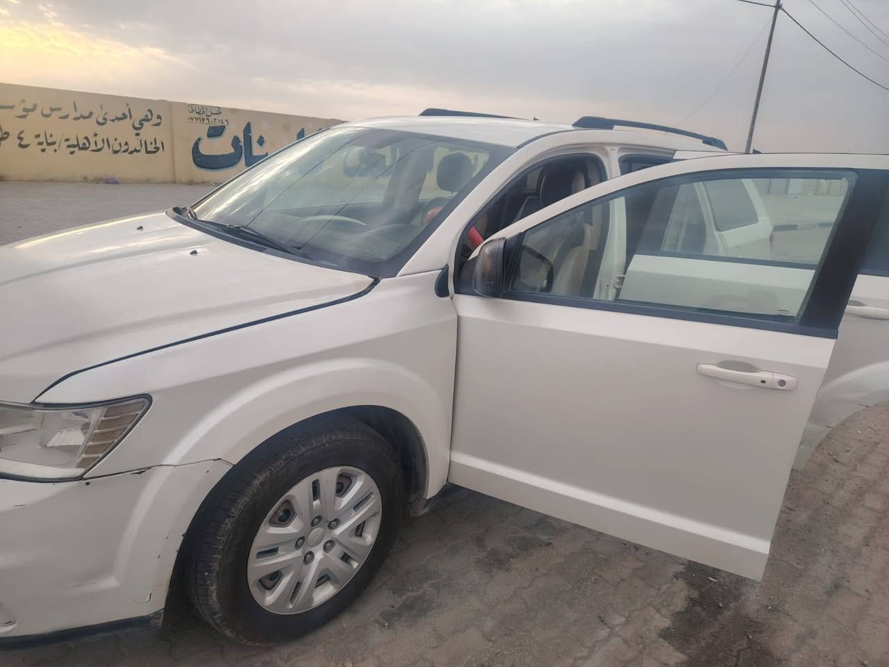 السلام عليكم سياره جورني مديل 2018  مكفوله من تبديل وصبغ وهاذا حادثه انه مكلف بل نشر اتصل علا الرقم ***********
