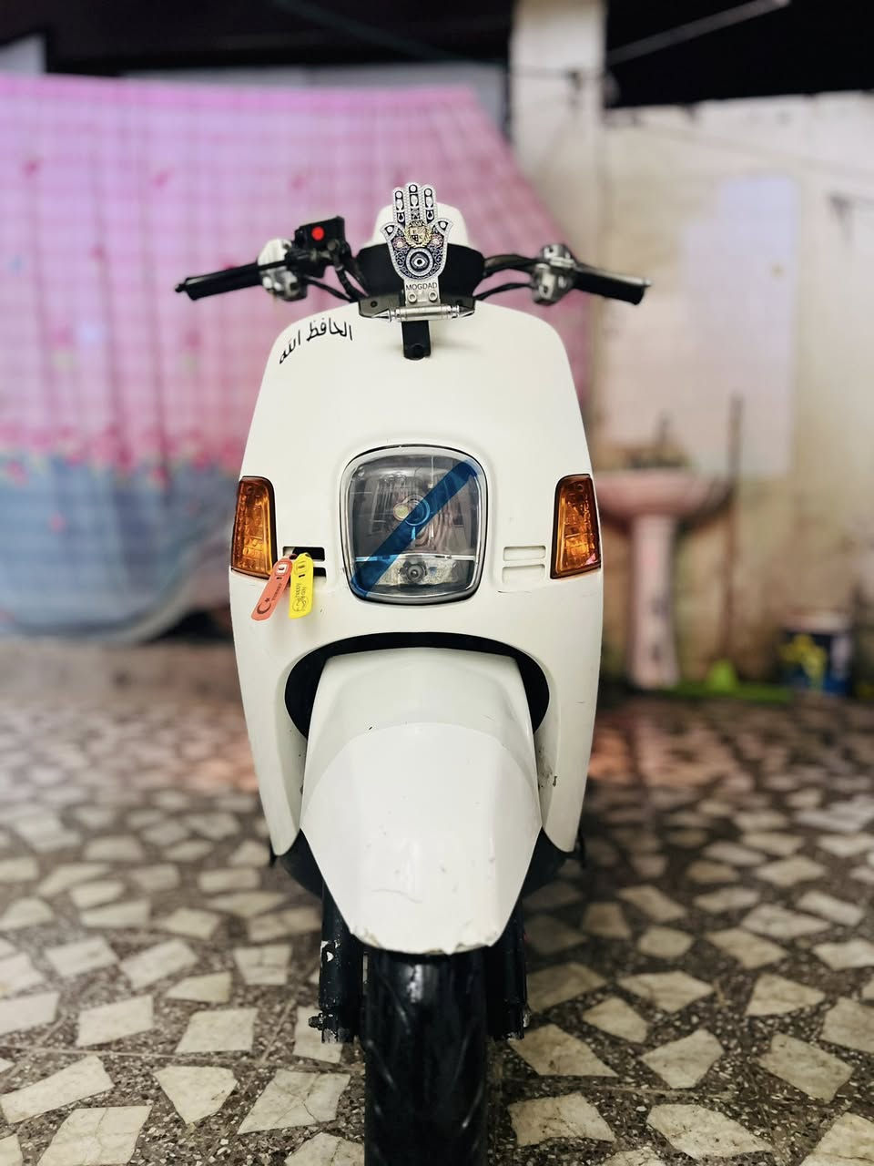 سلام عليكم دراجه بوليس البيع كفاله عامه مال حاويه الدراجه كلشي مناقص بيه وبرغي ممفتووح بيه السعر 850وبيه مجال ومكاني نجف 
رقمي***********
