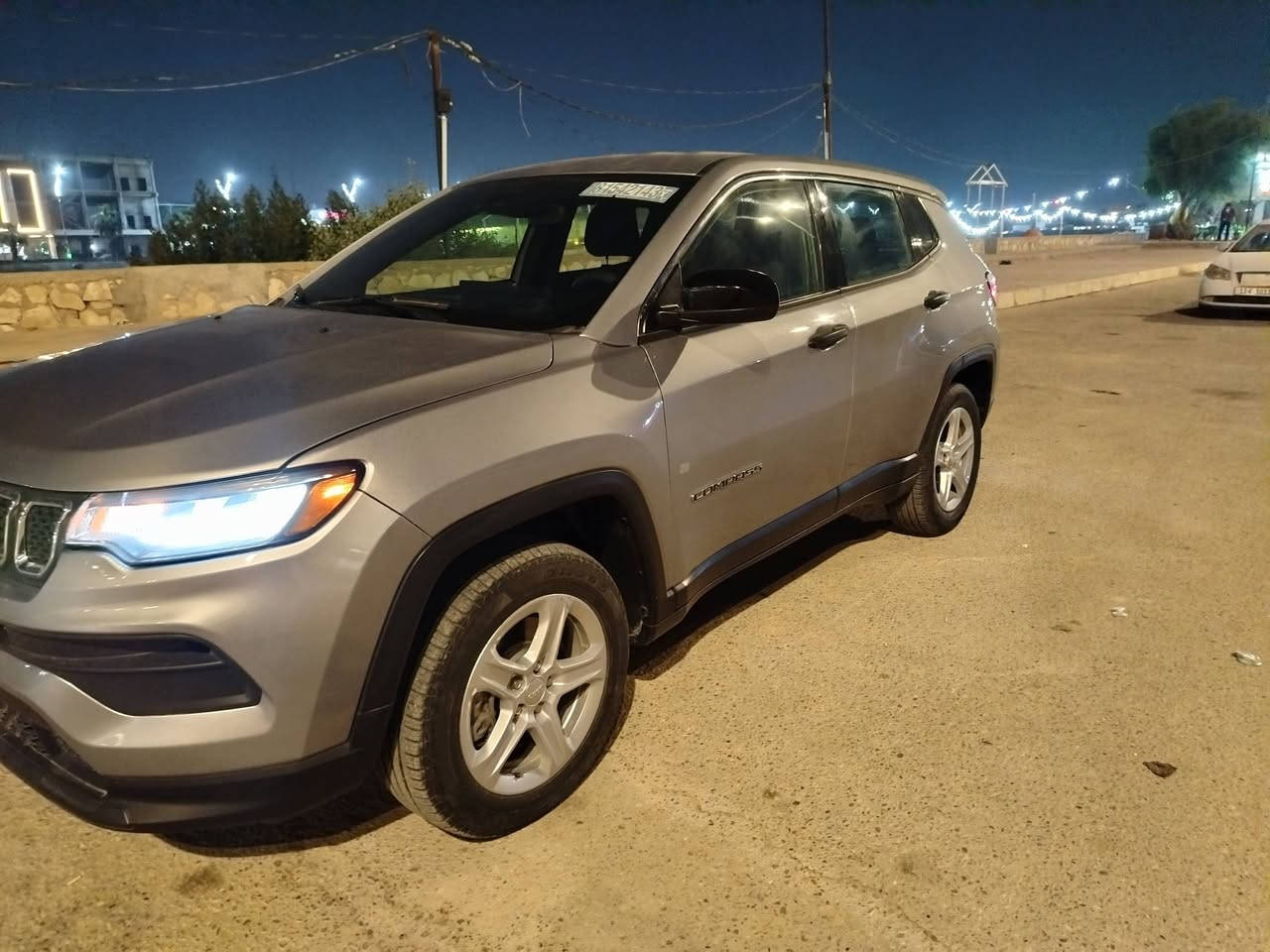 جيب كومباس موديل ٢٠٢٣ نص فول  ماشية ٨٠٠٠ حادث بسيط محرك ٢٠٠٠ تيربو فحص مؤقت تترقم بغداد أي محافظة  صور الحادث مرفقة مكان السيارة العمارة  السعر ١٦٠$ وبيه مجال للاستفسار ***********
