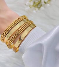 اكسسوارات شخصية • للبيع