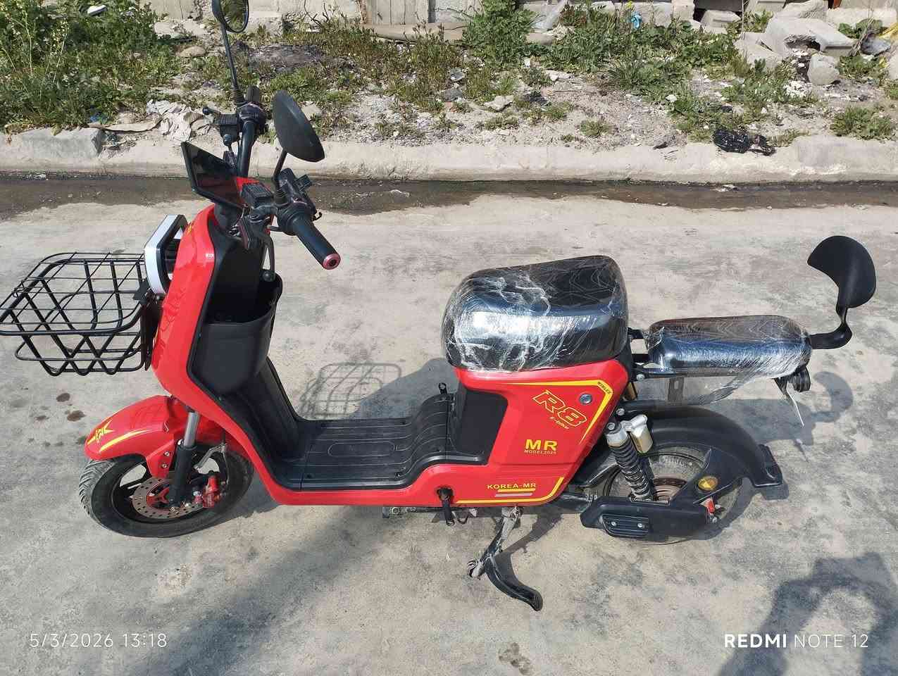 السلام عليكم دراجة شحن R8 النظافة فول خمسة بطاريات نظيفات شرط الفحص كلشي شغال وبي بصمة وكارت السعر 375 وبي مجال بسيط رقم الهاتف *********** غير متواجد خاص
