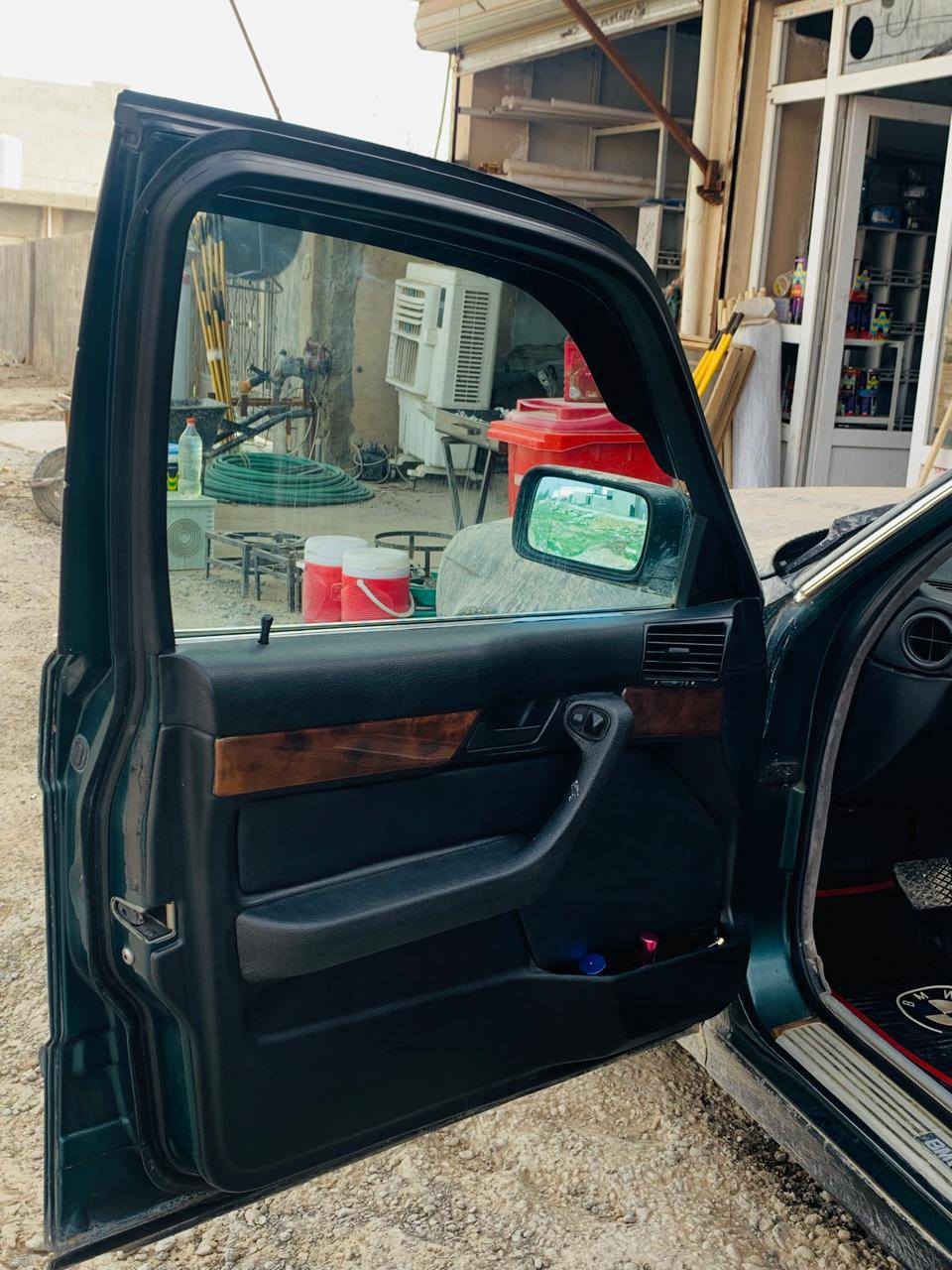 سلام عليكم للبيع او المراوس بمارسدس بي ام 525 اصل موديل92سياره بيها رشات صبغ قليله بلاديه  بلاديه سياره كلها بلاديه دوسات بلاديه كلشي بيها بلادي سياره نضيفه وعلى ايدي عضمتها حلوه مابيها نقص برغي شرط التحويل كوبون بانزين مكاني كركوك اي استفسار ***********
