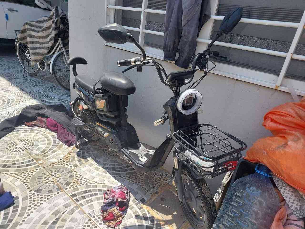 ماطور شحن للبيع حجم 16
مابي اي عطل فقط يرادلو بطاريات وسكريته

ادفع سعر عجبني ابيع
***********
