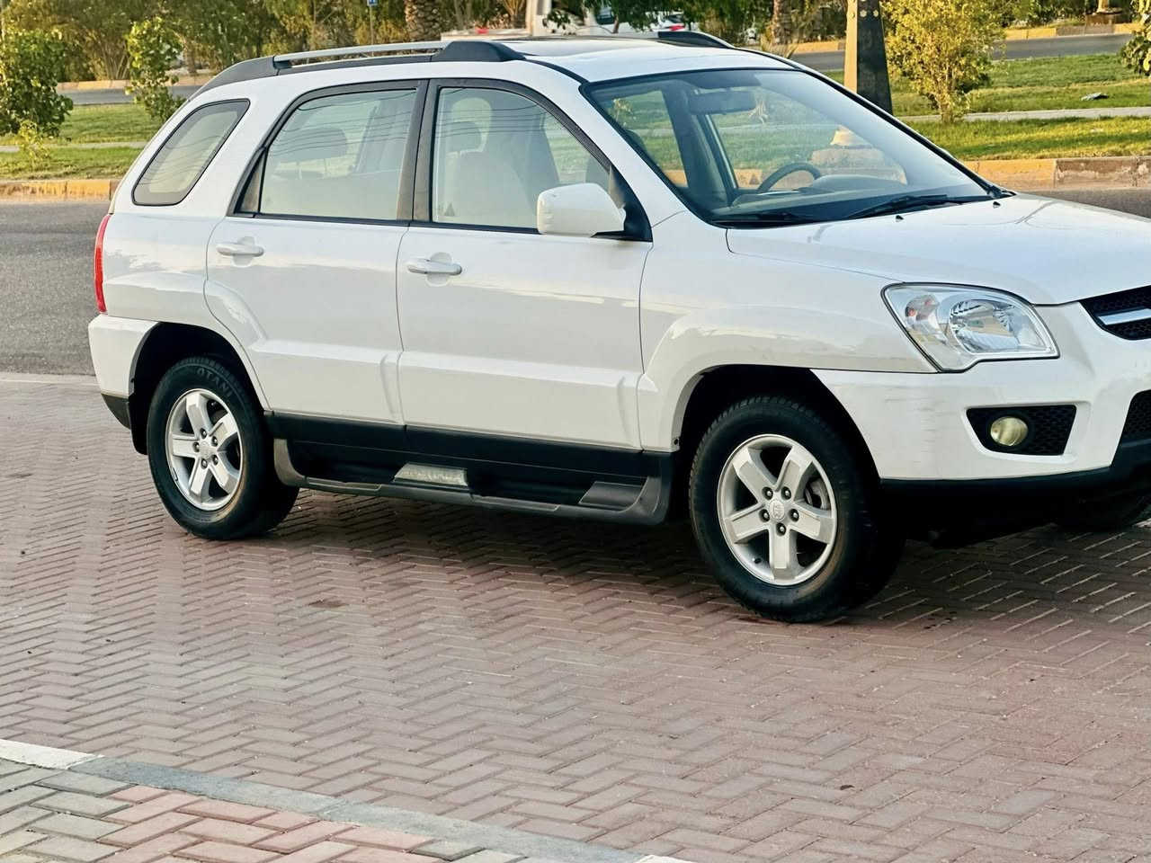 السلام عليكم سبورتج 2009 كفاله عامه من كلشي من تبديل وصباغ والفتح وكير ومحرك ما مفتوحات جديده سيارا 
كير محرك حداديه تبريد كله كفاله 
سياره اب اسم عمي فول موصفات 
فتحه 
داخل بيجي 
شاشه
داخل صاج 
محرك 2000 دوش مامفتوح 
ماشيه 200
سويه الى 2029
عنوان كربلاء 
سعر 119
رقم الهاتف ***********
