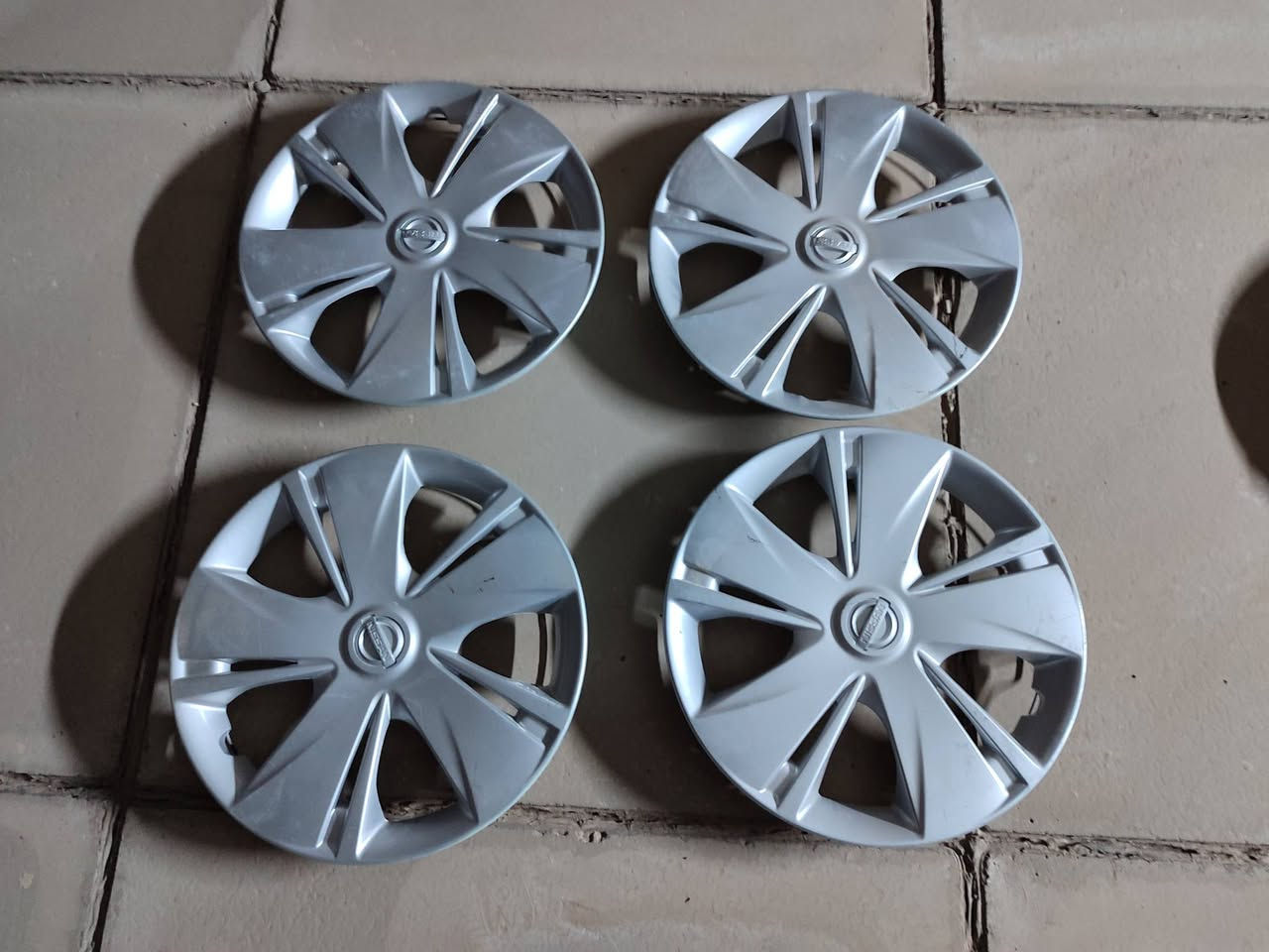 السلام عليكم كبات صني هندي للبيع نضيفه مكان بغداد الكرخ للاستفسار الاتصال على الارقام التاليه واتساب ***********
***********
