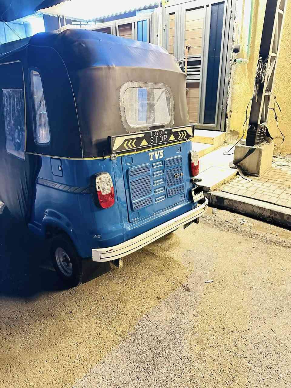 سلام عليكم تي في اس للبيع 20 نضافه فول حته بيبان مخليلها  مكينه بدل بس ولفات كهربائيات كلها شغاله يعني كبل لشارع ربع ما اذب عليها لسعر 5 وربع وبيها مجال لطيبين مكان تكتك تنومه وهاذه رقم راعيها ‭٠٧٧٦ ٤٤٥ ٦٣٣٦‬
