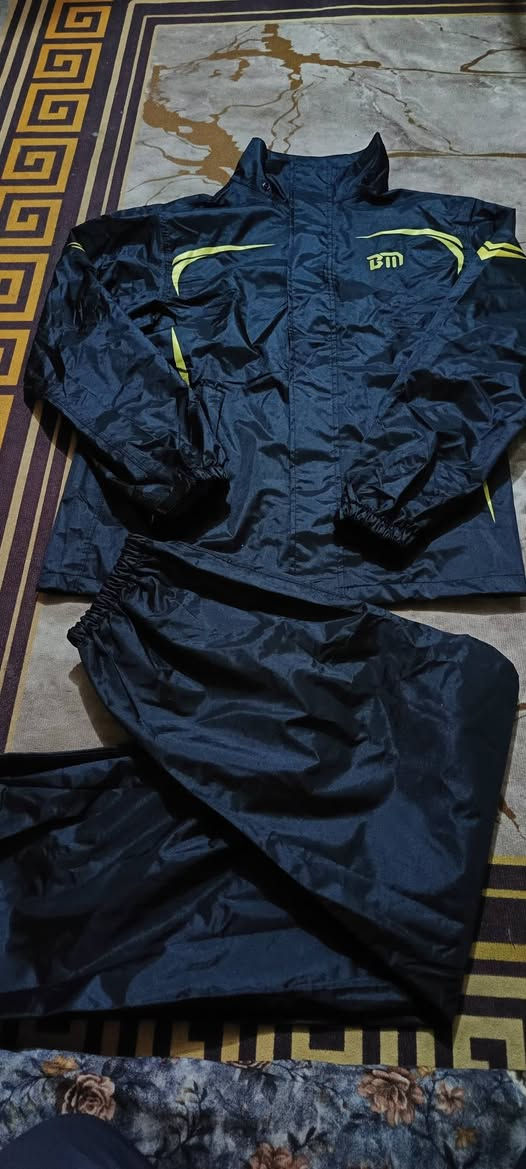 سلام عليكم بدلة ودرع امزون جديد 🟢 للبيع السعر 50الف ثنينهم وبيهم مجال بسيط جدا ***********
