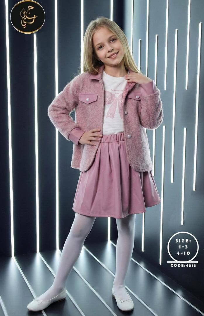 ✅ تكرار مطلوب وبقوة
🎀 طقم عيد بناتي تعلّوقة 🎀

طقم أنيق ومرتب يجنّن للبنات 👧💖
خامة فخمة وتفاصيل بتلفت النظر 👌

🔹 المواصفات:
▫️ ياقه قميص مع تحلاية جلد وأزرار
▫️ قماش بوكله شعراية أجنبي ممتاز – نوع أول
▫️ بلوزة قماش بسكويت ليكرا طبع نافر
▫️ تنورة جلد بخصر لسطيك مريح
▫️ قماش أجنبي نوع أول
▫️ موديل شياكة ومرتب على اللبس

🎨 الألوان: 4 ألوان
📏 القياسات:
▪️ ب ب: 1 – 2 – 3 (سري عدد 12)
▪️ وسط بناتي: 4 – 6 – 8 – 10 (سري عدد 16)

🎁 التغليف: تعلّوقة + كيس جنتي جاهز للعرض

💰 الأسعار:
ب ب: 
وسط: 

🔥 قطعة بتجنّن وخامتها تقيلة وفخمة
مناسبة للعيد والمشاوير والأناقة 👗✨

للطلب والتواصل راسلنا عالخاص 📩


**إذا كنت صاحب هذا الإعلان وتريد حذفه لأي سبب، رجاءا أرسل رسالة إلى الدعم الفني**