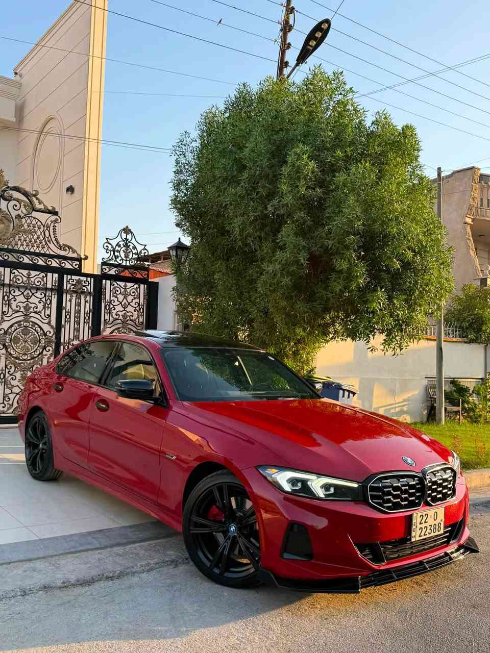 السلام عليكم .
للبيع : Bmw 330e 2023 
٣ انظمة قياده : ( بانزين ، هايبرد ، كهرباء ) 
عداد المسافه : 32.000 
الضرر : السياره مكفوله بدون اي حادث او اي ضرر .
السياره جديده بكل معنى الكلمه بدون اي نواقص بدون اي مسجات ✅ 
تو ويل خلفي 
ومعروفة مواصفات هاي الفئه بل كامل 
موقع السياره / المنصور - الداوودي 
الرقم / ***********

