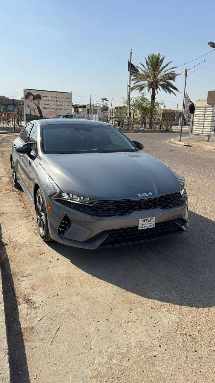 ألون رصاصي داخل جلد أسود
Kia k5 ex 2024 
ألون رصاصي داخل جلد أسود 
بصمة 
بانوراما 
مقاعد تدئفة وتبريد 
تحديد مسار 
رادار جانبي 
تشغيل عن بعد 
شاشة كبيرة مع كامرة خلفية 
محرك 1600 turbo
السيارة فقط بنيد صبغ ضربة سطحية بدون ايرباك بدون دواخل وصور الحادث مرفقة مع المنشور 
دخول جديد ماشي 25000 mi 
 رقم فحص السعر 168 بيهة مجال بسيطة 
مكانها بغداد حي الاعلام 
*********** ملاحظة رقم الهاتف فقط واتساب 
سيارة جديدة ونظيفة جدا لحد يقارنها بسيارة مهجومة
