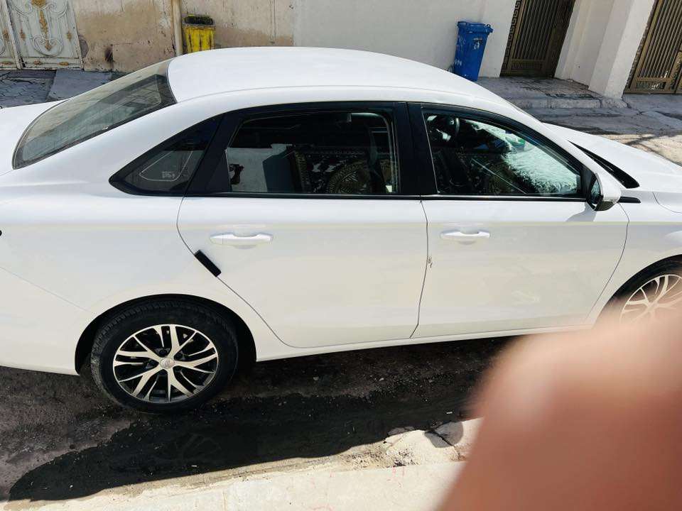 جيلي امكراند موديل ٢٠٢٤
السيارة كفالة عامة 
مواصفات ثلاثة انضمة قيادة 
رياضي 
عادي
اقتصادي
محرك ١٥٠٠ تنفس طبيعي
تبريد ثلج 
داخلية 
فد شيى قمة الروعة 
شاشة وحساسات 
وكاميرا 
مثبت سرعة 
مانع انزلاق 
وبيها بعد مواصفات خير من رب العالمين
السيارة رقم اربيل 
مكانها البصرة 
السعر 115$ 
غير متواجد على الفيس بوك 
***********
