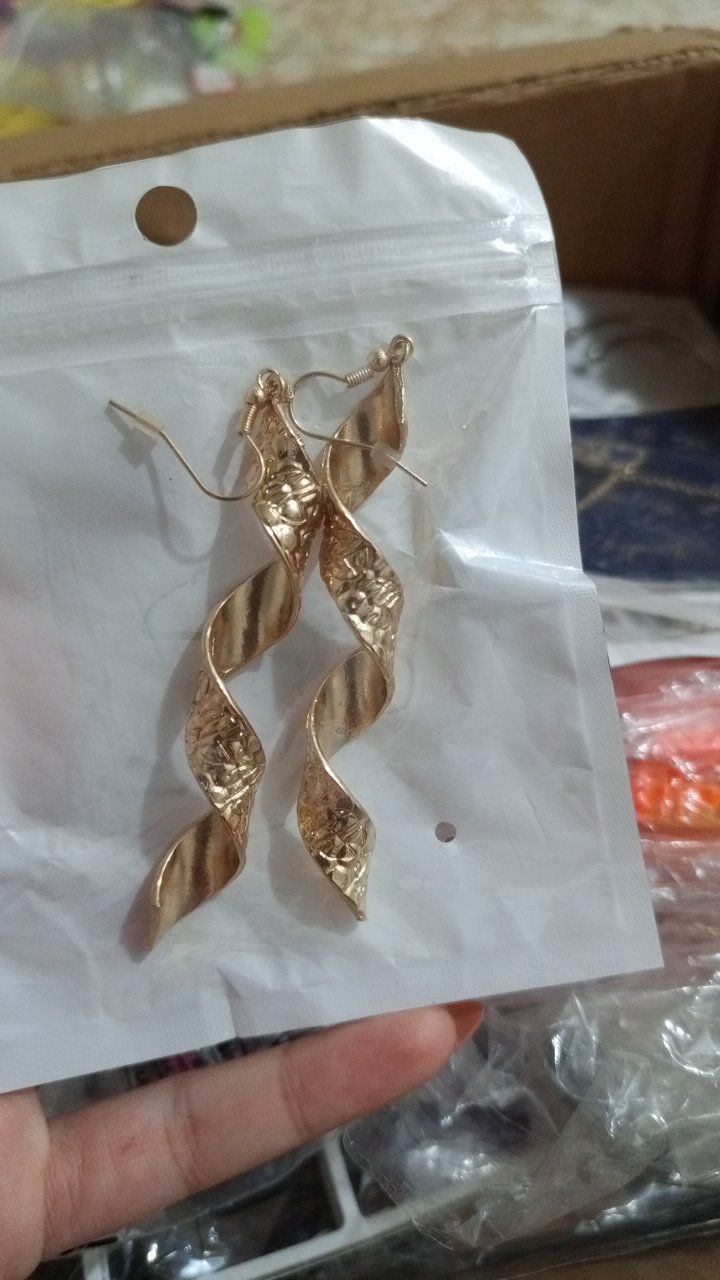 انطوني سعر وخذوهن
التكمله بالتعليقات


**إذا كنت صاحب هذا الإعلان وتريد حذفه لأي سبب، رجاءا أرسل رسالة إلى الدعم الفني**