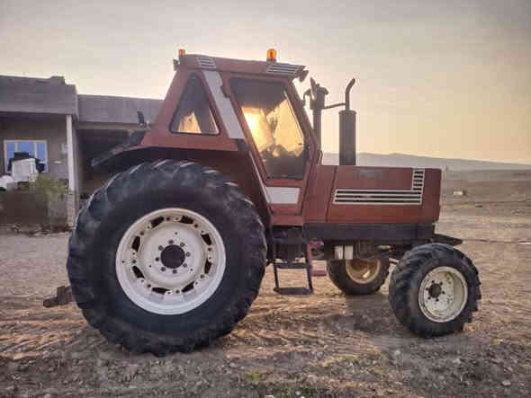 ترنکتر فیئاد للبیع 
حجم 1380 
ملفیس   نضیف جدن 
مكان مخمور 
***********
***********
