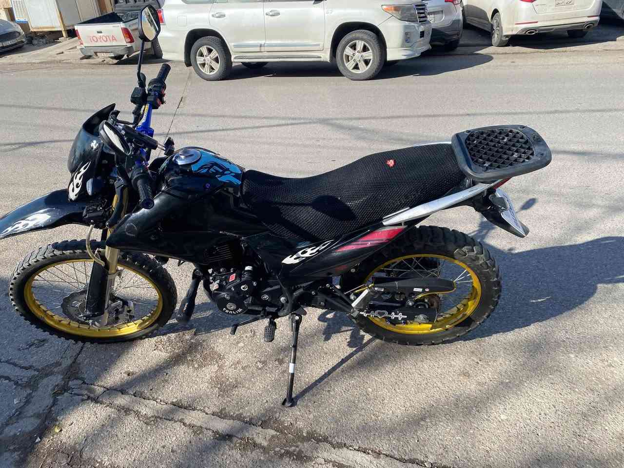 سلام عليكم اخوان دراجه قفاز للبيع محرك 200cc موديل 2021 أوراق كامل منفيس وكمرك كير ومحرك مامفتوح بشرط  مابيها برغي واحد نقص كهربائيات كلها شغاله ومضبوطه سعرها( 620$ دولار) عنواني اربيل للتواصل واتساب (***********)
