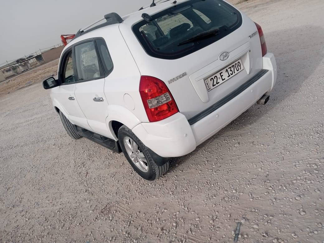 السلام عليكم
توسان موديل 2010 
سياره مكفوله كفاله عامه ماعدا كارت اربع اصابع وبارد بسيط كلش فقط 
محرك كير حداديه تخم تأير باتري جديد برغي مناقصه السياره جديده كولش ومتعوب عليه تبريد تدفئه جاهزه سياره  السعر 115 بيه مجال شي بسيط  سنويه إلى 2031 تريد وكاله تريد تحويل بكيفك 
***********
