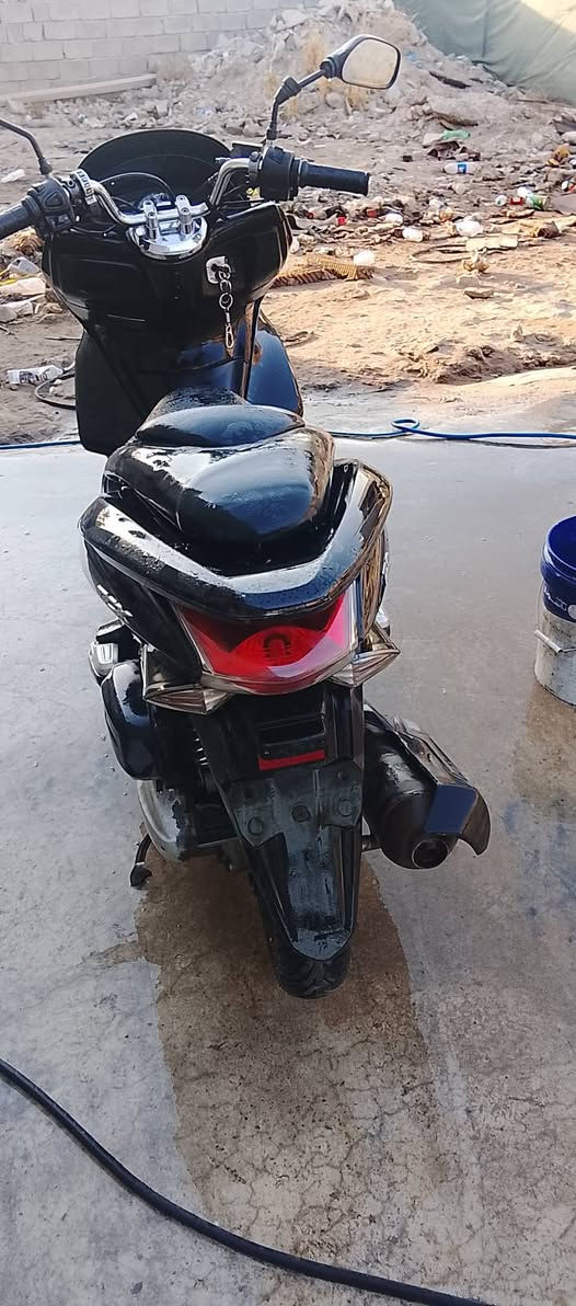 دراجه للبيع جاهزه كلها شغاله بعقوبة فلكه الامين السعر 950تفاصيل***********
