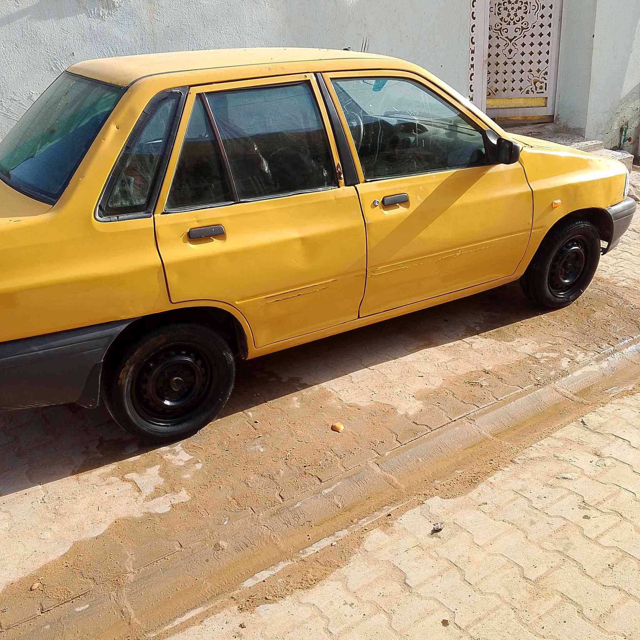 السلام عليكم سياره سايبا للبيع موديل 13 مشروع وطني مصفره هيئه اوغرامات مالكه موجود سياره جاهزه من كل شي بس مكينته بيه خيط بخار السعر 23  اوبيه مجال قليل مكاني نجف كوفه ***********
