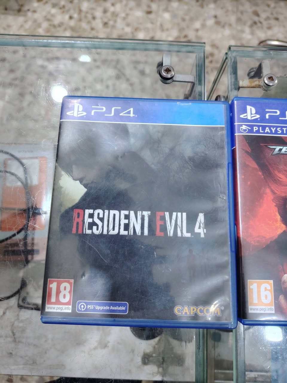 من رخصة الادمن العزيز ارجو نشر هذا المنشور.
بلي ستيشن 4 نضيف جدا وعلى الفحص. الهارد الداخلي مالته مبدل بهارد واحد تيره والقديم النصف تيره ويا يعني ممكن تركبه خارجي يعني تيره ونص.. او ويا تلث يدات اثنين اصلي او وحده عاديه وكلهن شغالات او ويا اربع العاب كما موضح بالصور مع العلم الهاردات فارغات يعني الجهاز فارغ والهارد الخارجي فارغ..
ملاحضه. الجهاز ممكن تهكيره وتنزل على العاب. يعني تريد تلعب اون لاين لتهكره. تريد تلعب فقط اللك هكره واني اعرف تنزيل اللعبه بالجهاز وهو مهكر تقريبا بالفين دينار للعبه الوحده للشراي يجيني خاص واني حاضر واني بخدمتكم. شكرا لاتمامكم القرائه.


**إذا كنت صاحب هذا الإعلان وتريد حذفه لأي سبب، رجاءا أرسل رسالة إلى الدعم الفني**