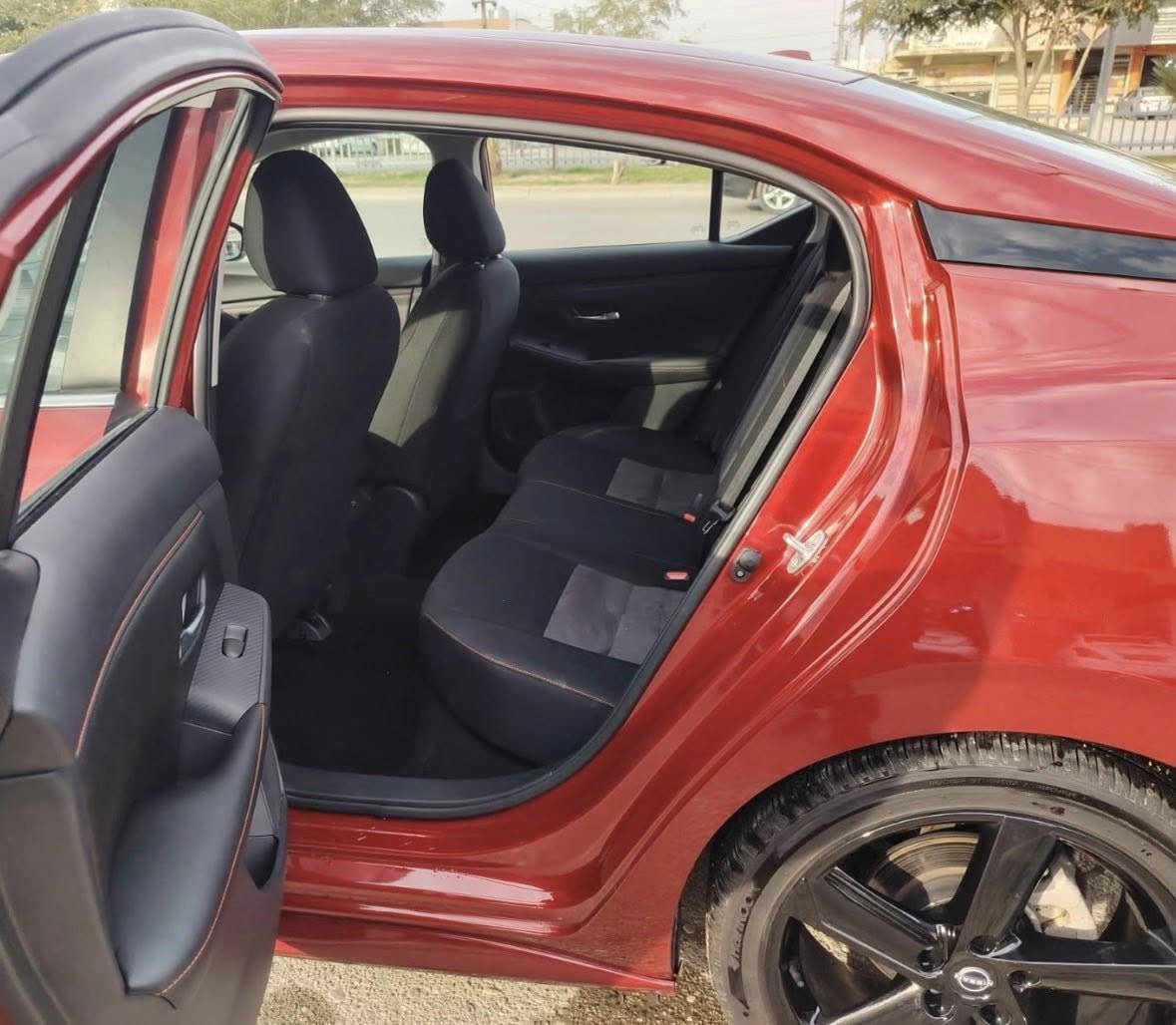 *تحية طيبة لجميع المتابعين *
للبيع نيسان سنترا موديل 2024
مواصفات SR ،العداد 9 الاف ميل. 
رقم الشاصي 3N1AB8DV1RY335163

المواصفات SR
دخول ذكي.  
بصمة تشغيل ،وتشغيل عن بُعد. 
رادار امامي وخلفي وجوانب. 
كاميرا خلفية. 
حساسات. 
نقطة عمياء. 
مانع انزلاق. 
كراسي هيتر. 
فول تحكم استيرن. 
نظام ECO. 
نظام توقف. 
ويل اسود. 
أشاير بالمري. 
ومواصفات اخرى كثيرة. 

الضرر 
تبديل قطعة واحدة بنيد تجاري. 
چاملخ طرف السكن بي بارد جدا قليل. 

جميع إرباكات السيارة سليمة وبلادية. 
شاصي السيارة سليم 100%100 شرط الفحص. 

صور الحادث وتقرير السونار مرفقة في الاعلان. 

****السعر 145 $****

السيارة كاتي تترقم شمال العراق 
أربيل * سليمانية * دهوك

للاستفسار عن السيارة يرجى مراجعة معرض المربد لتجارة السيارات كركوك حي الخضراء شارع المعارض او الاتصال على الرقم ***********
