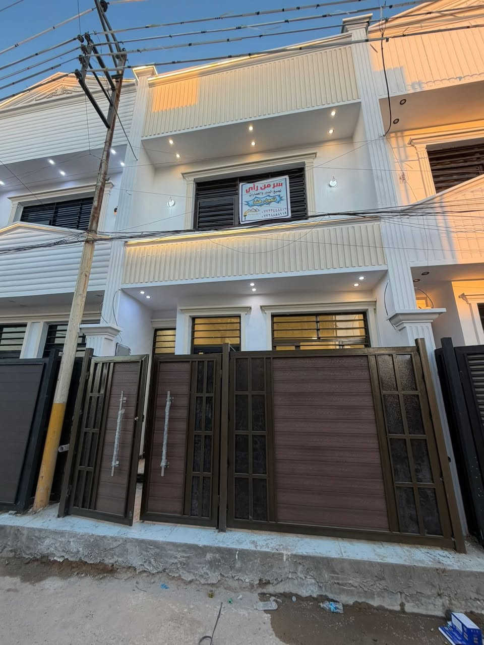 السلام عليكم مشتملات للبيع مساحة 80م واجهة 5نزال 16 عرض الشارع 10م العنوان الدورة ابو دشير شارع خط النفط مقابيل البانزين خانة السعر 89فقط وبي مجال بسيط ملاحظة قريب من المدارس او سوك التصال على رقم ***********او مراسلة خاص
