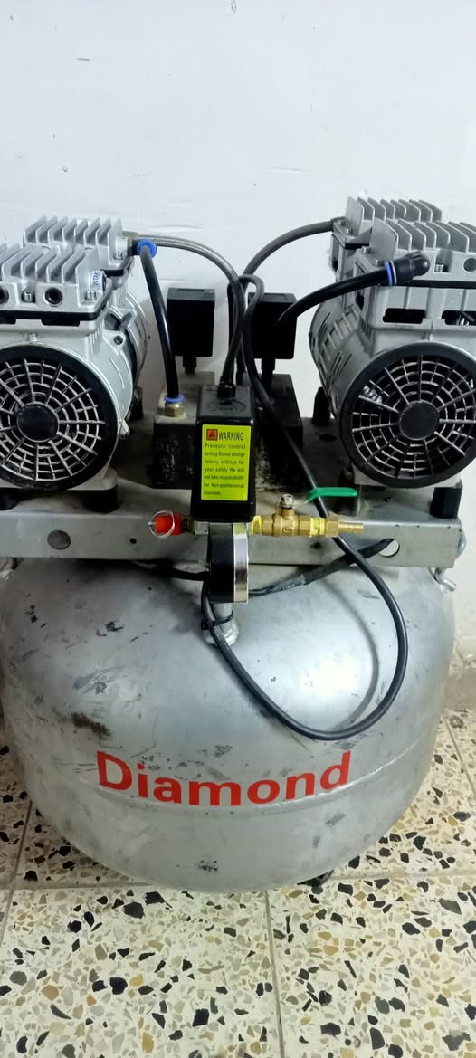 السلام عليكم مكينة لحيم كاملة شغالة واير 4متر نحاس 65الف يدة مك عدد2سعر 20الف كمبريسر شغال جديد اوربي 200الف مدينة الصدر ***********
